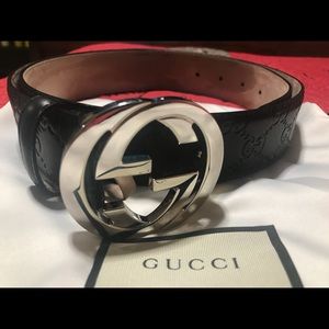 Men’s Gucci Signature Leather Belt